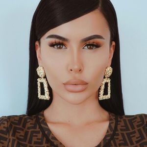 Fashion gold earnings